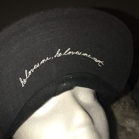 Hat - Picture 1 of 2